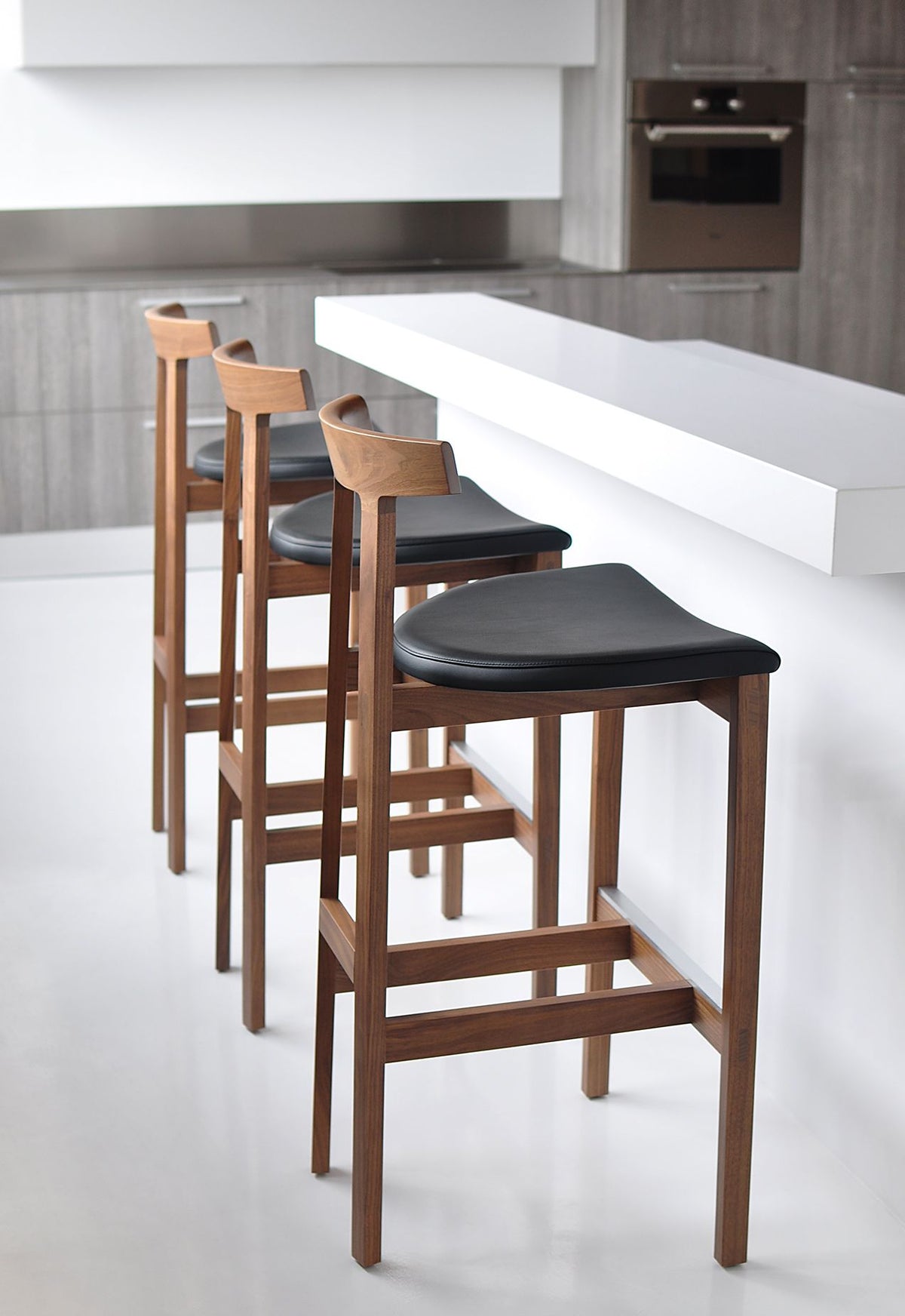 Torii Stool by Bensen - gallery 12