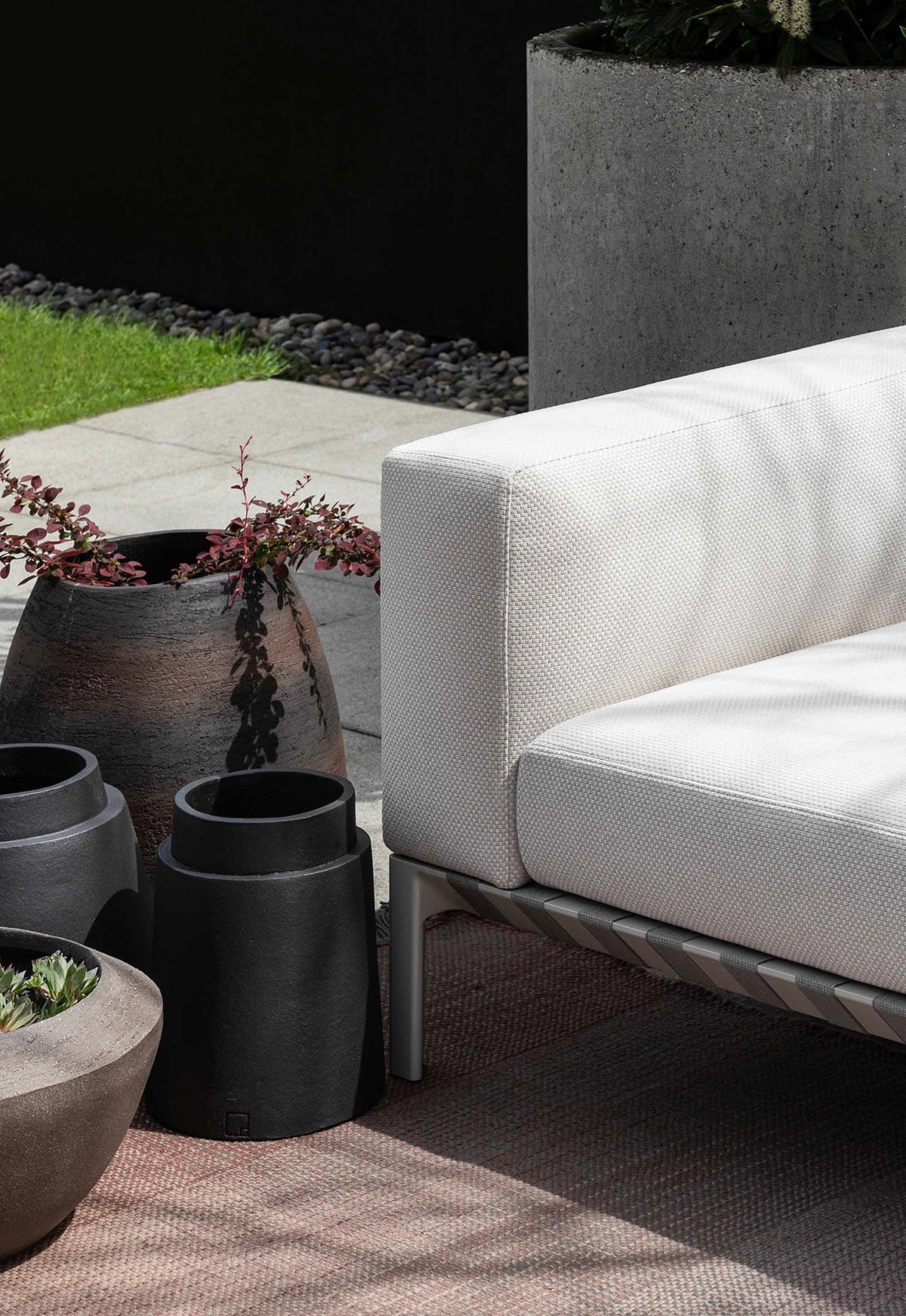 Outdoor Able Sofa by Bensen - gallery 19