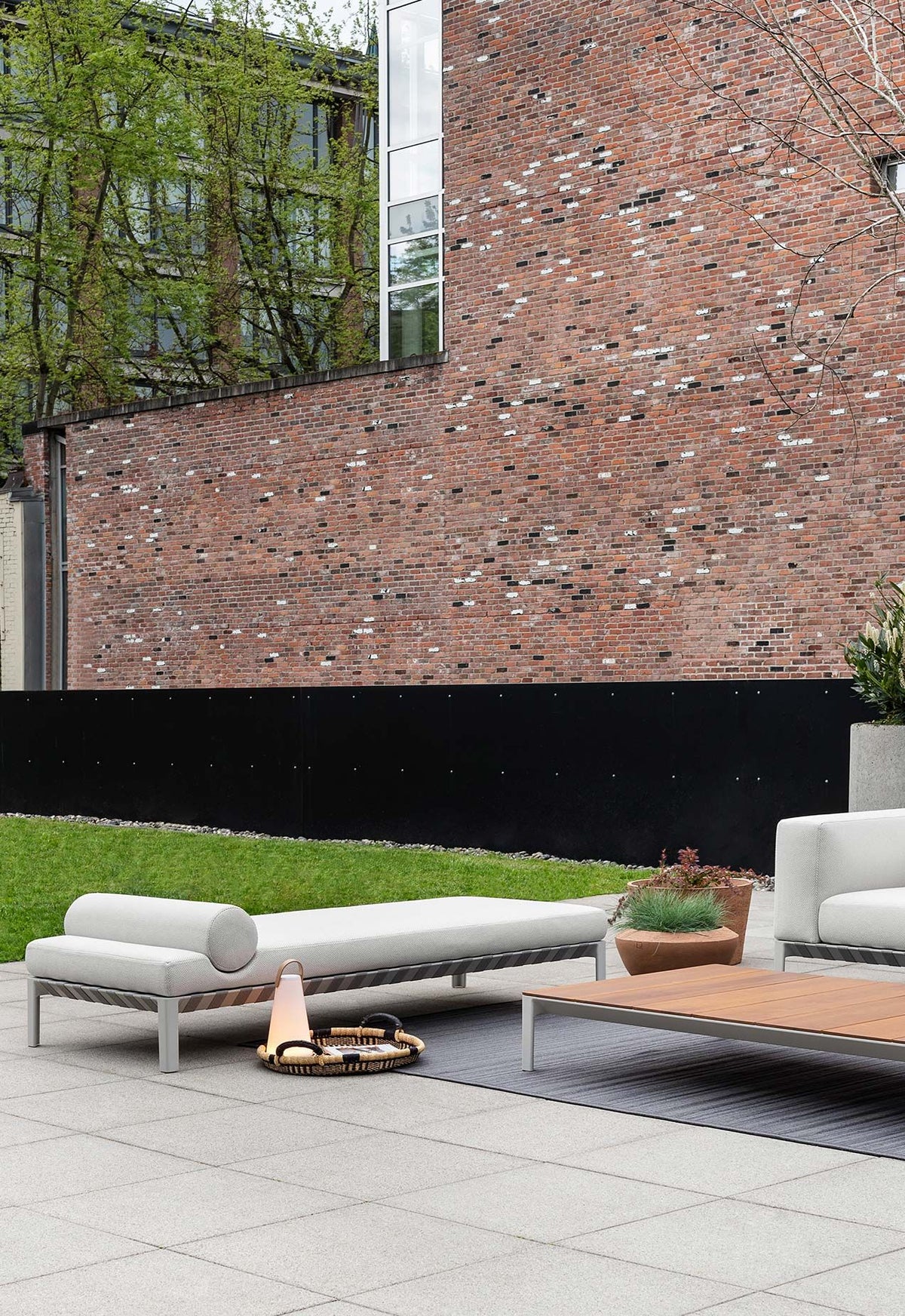 Outdoor Able Sofa by Bensen - gallery 10
