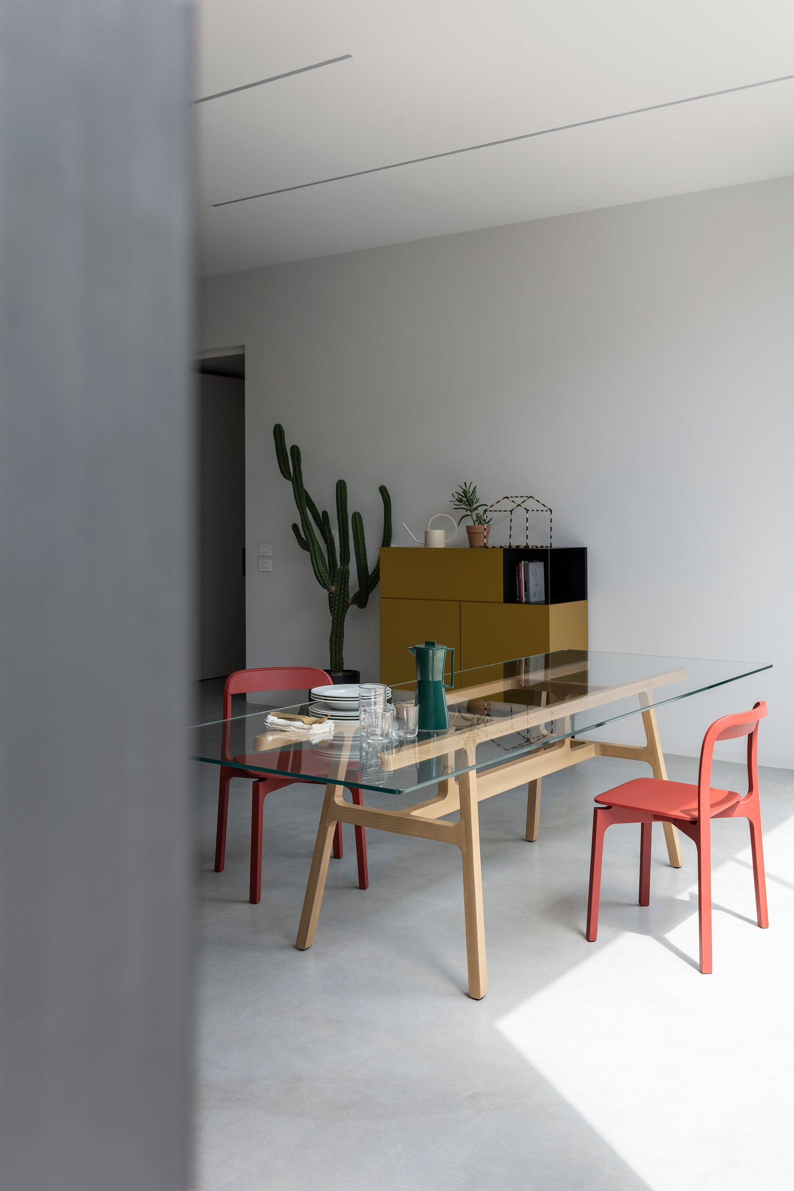 Chaise Contorna