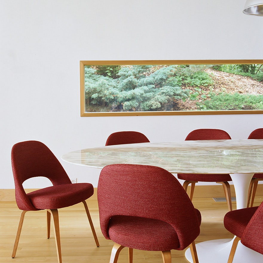 Knoll Saarinen - Executive Armless Chair with Wood Legs