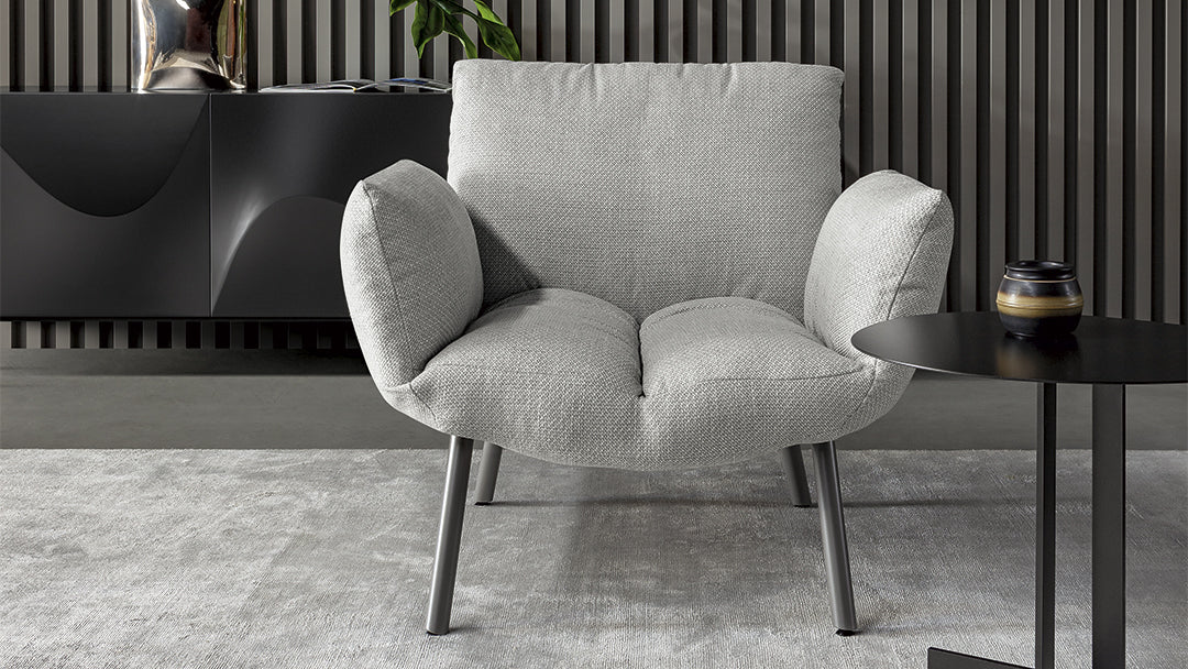 Pil armchair