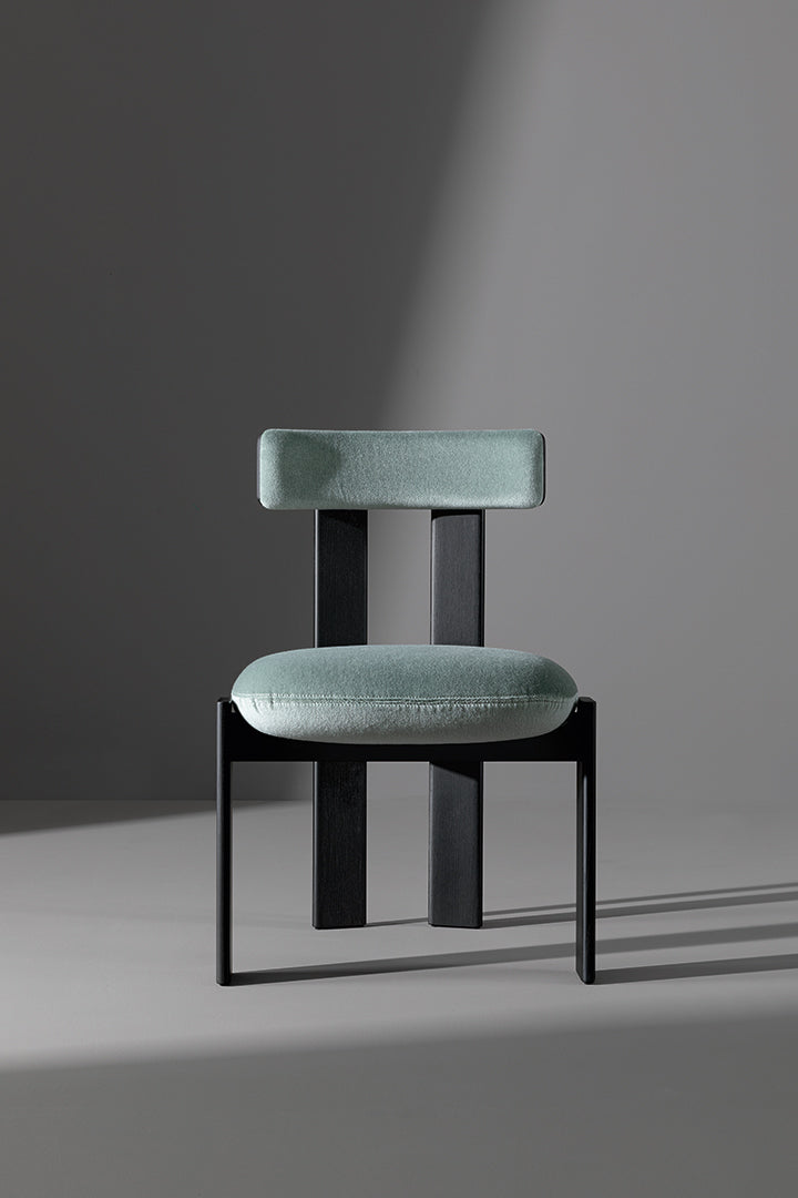Bonaldo Pi chair - lifestyle