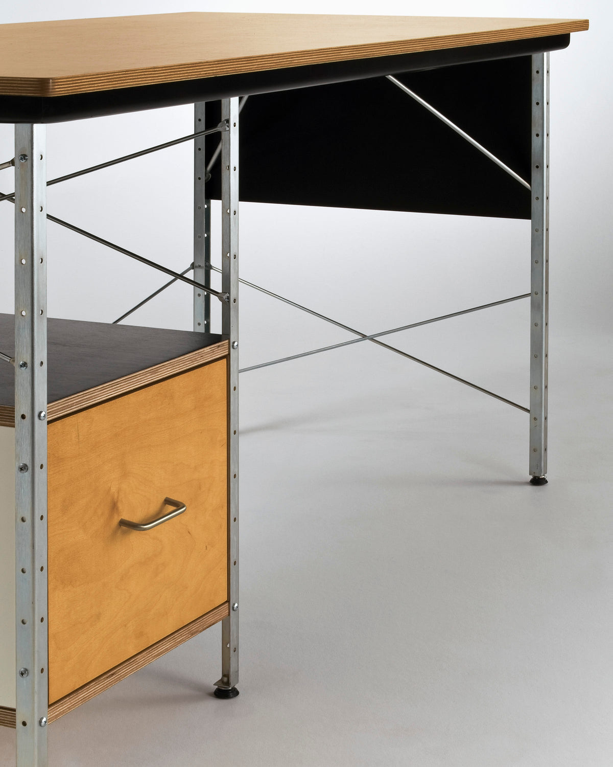 Herman Miller Eames® Desk Unit