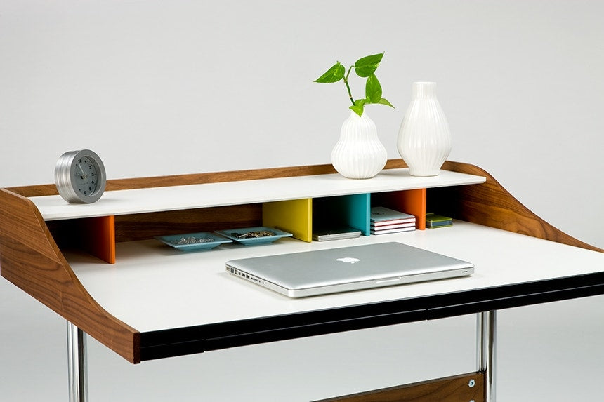Herman Miller Nelson™ Swag Leg Desk