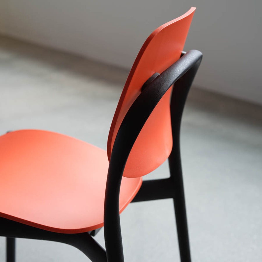 Knoll Iquo Chair