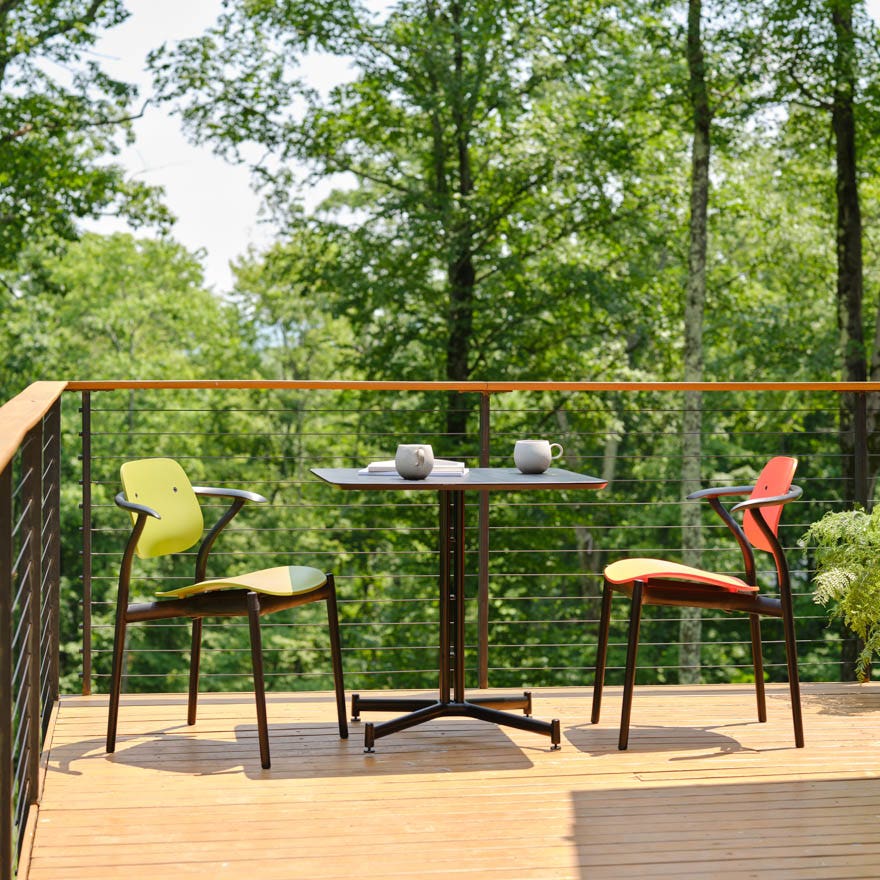 Knoll Iquo Bistro Table - Square