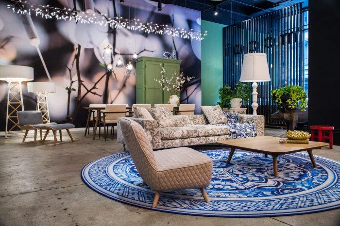 Moooi Single Shape Delft Blue Plate Carpet