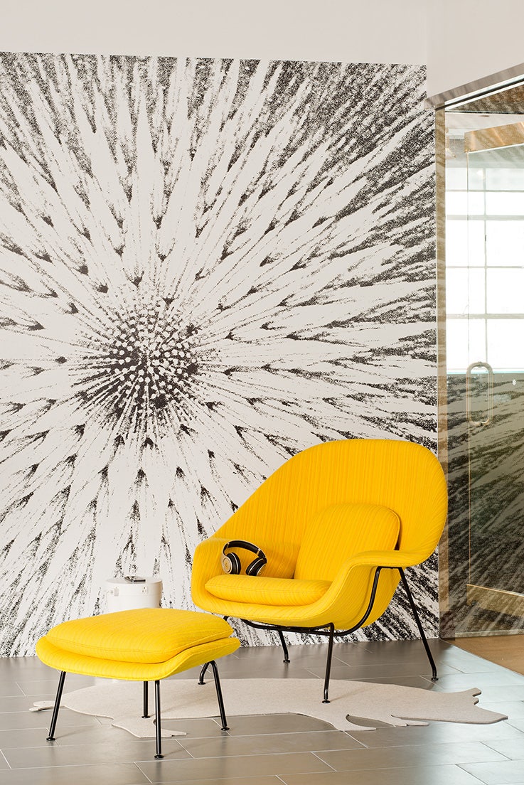 Knoll Saarinen - Womb® Chair