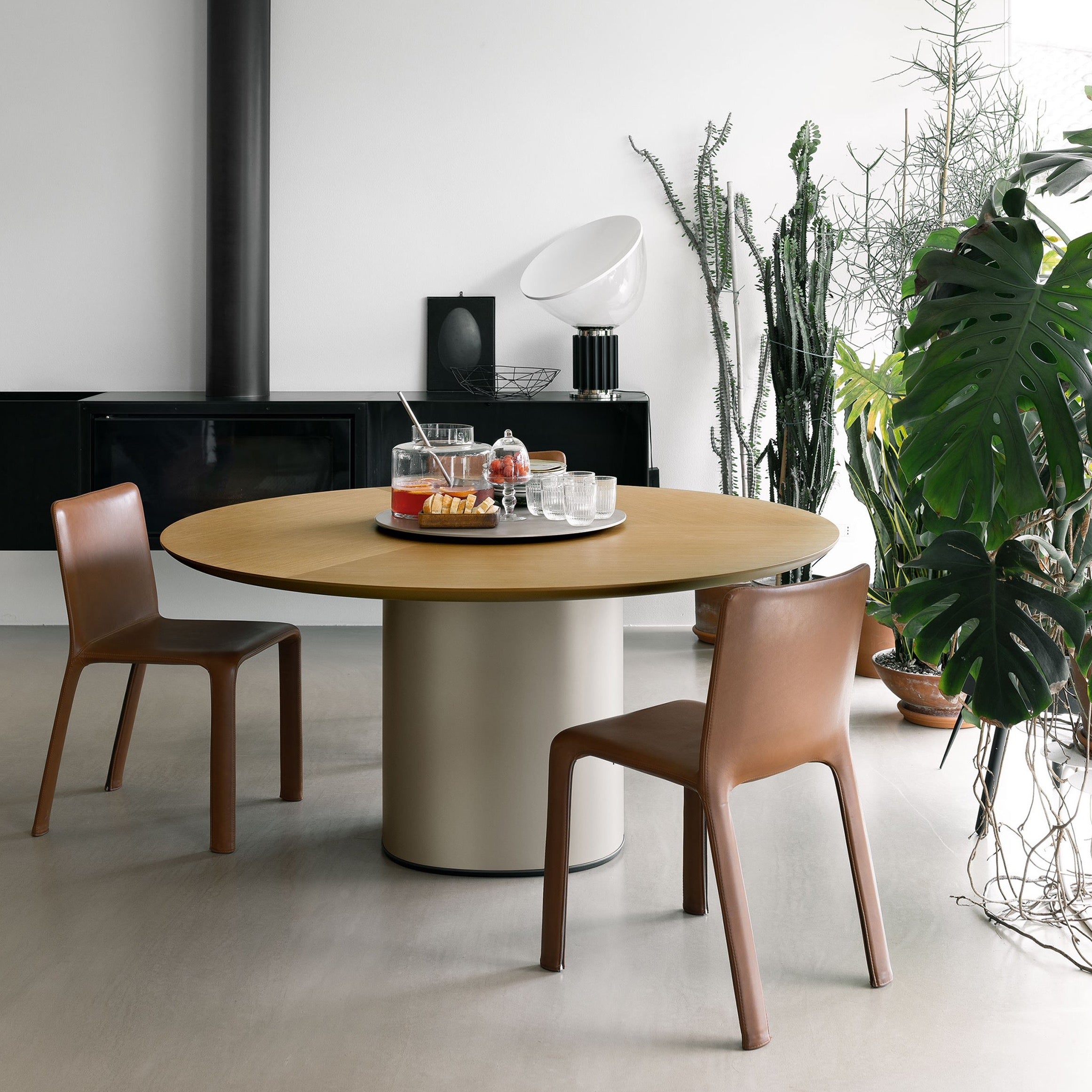 Holo Pillar Table