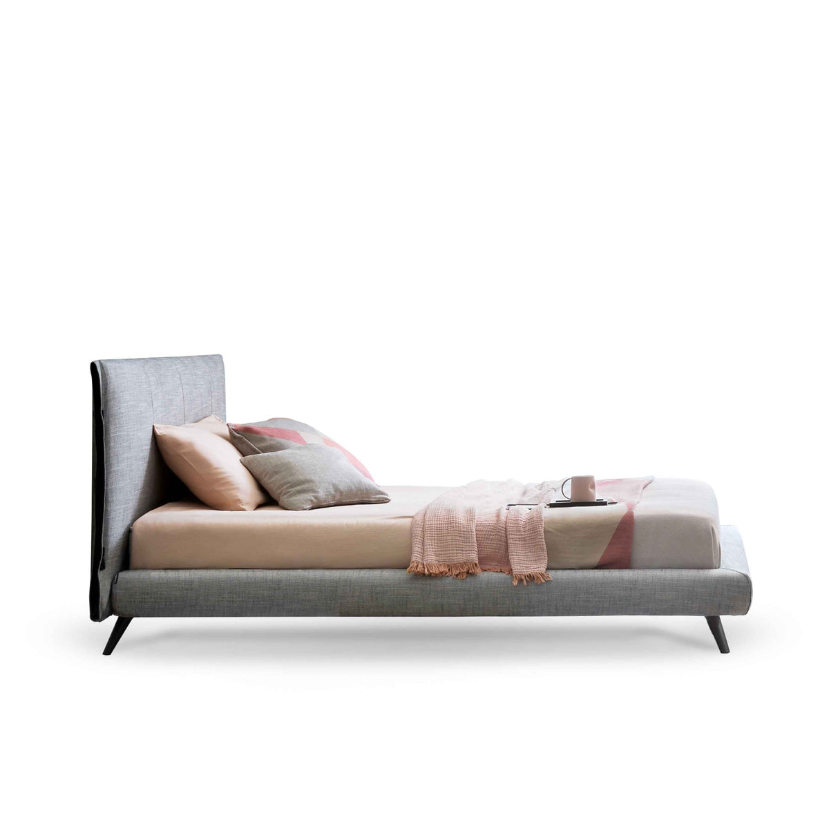 Cuff Bed
