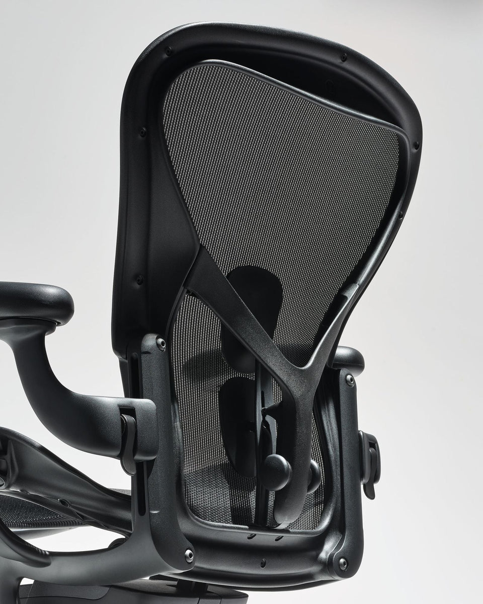 デスクチェア Herman Miller Aeron Chair アーロンチェア | ハーマンミラーストア