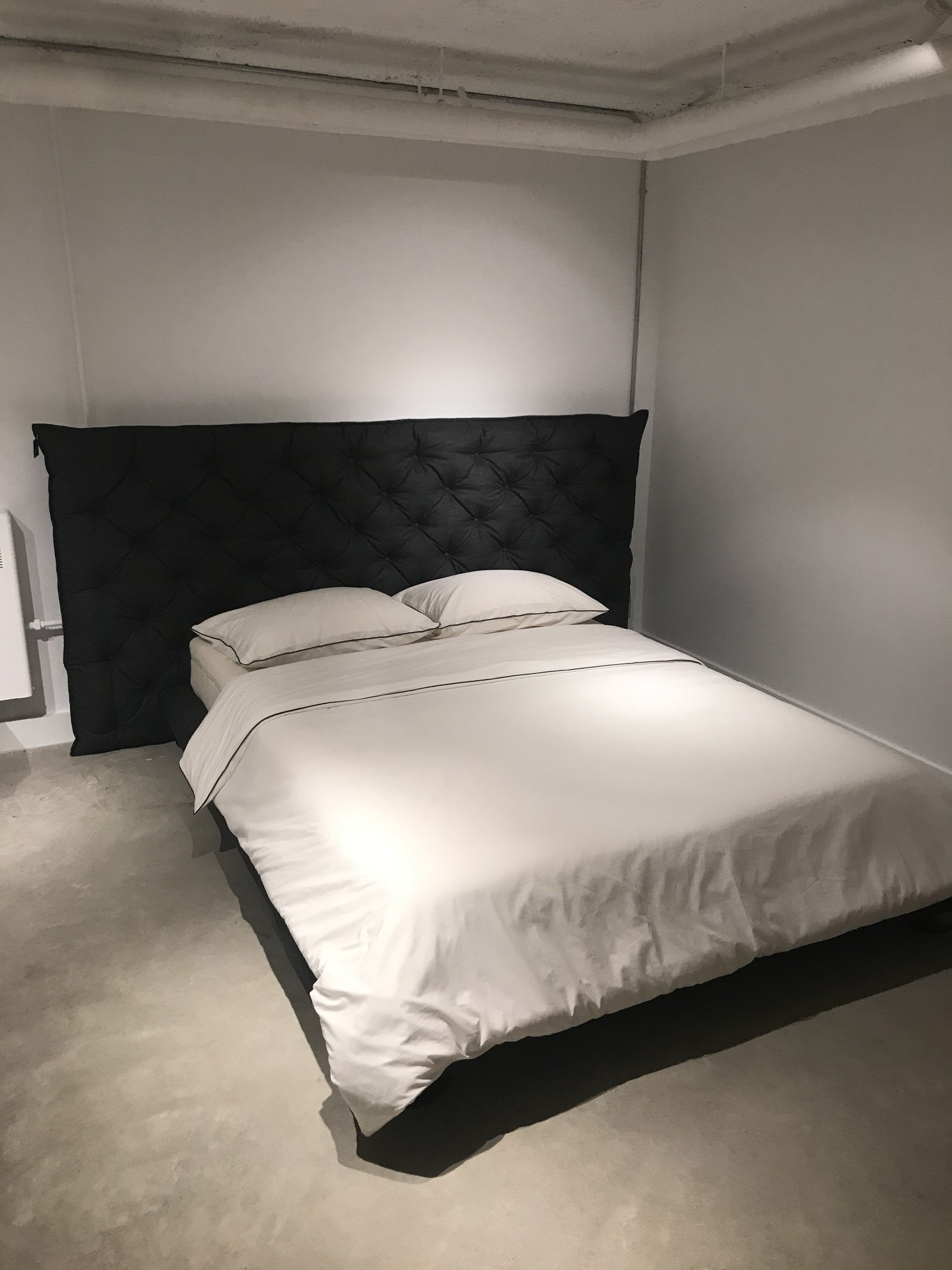 'Full Moon' Queen Size Bed by Bonaldo
