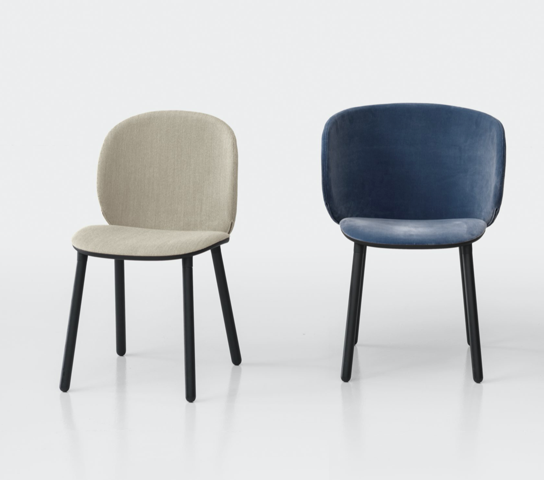 Dua : chaise, fauteuil et tabouret