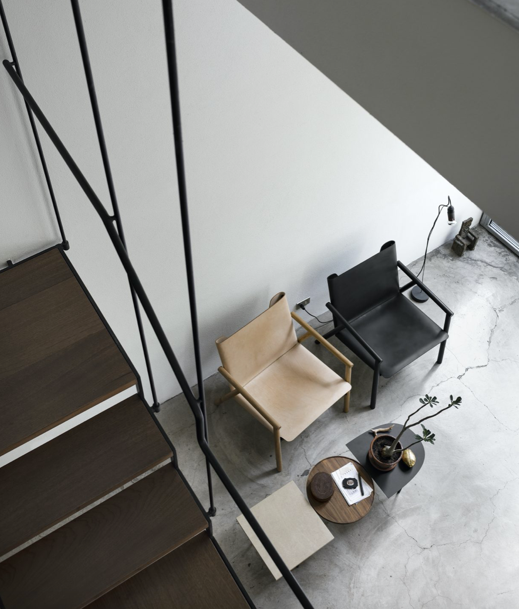 Chaise modèle 1085