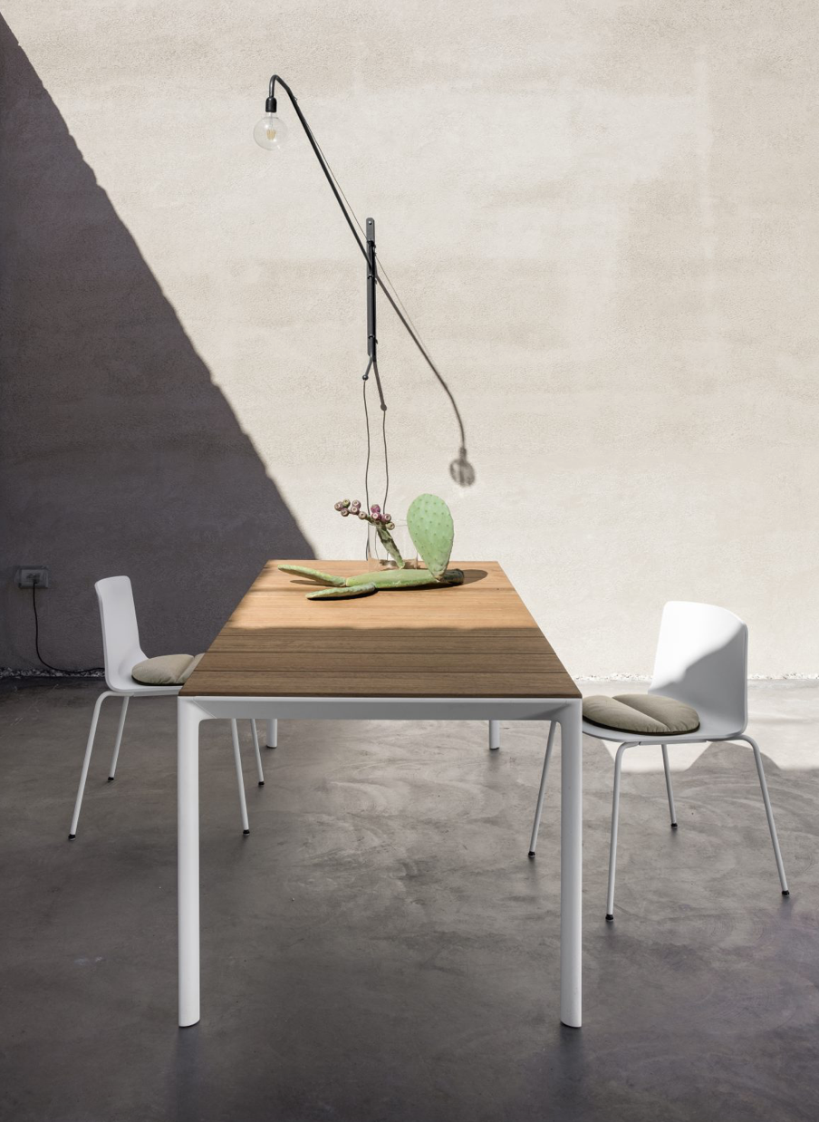 Chaise et tabouret Rama