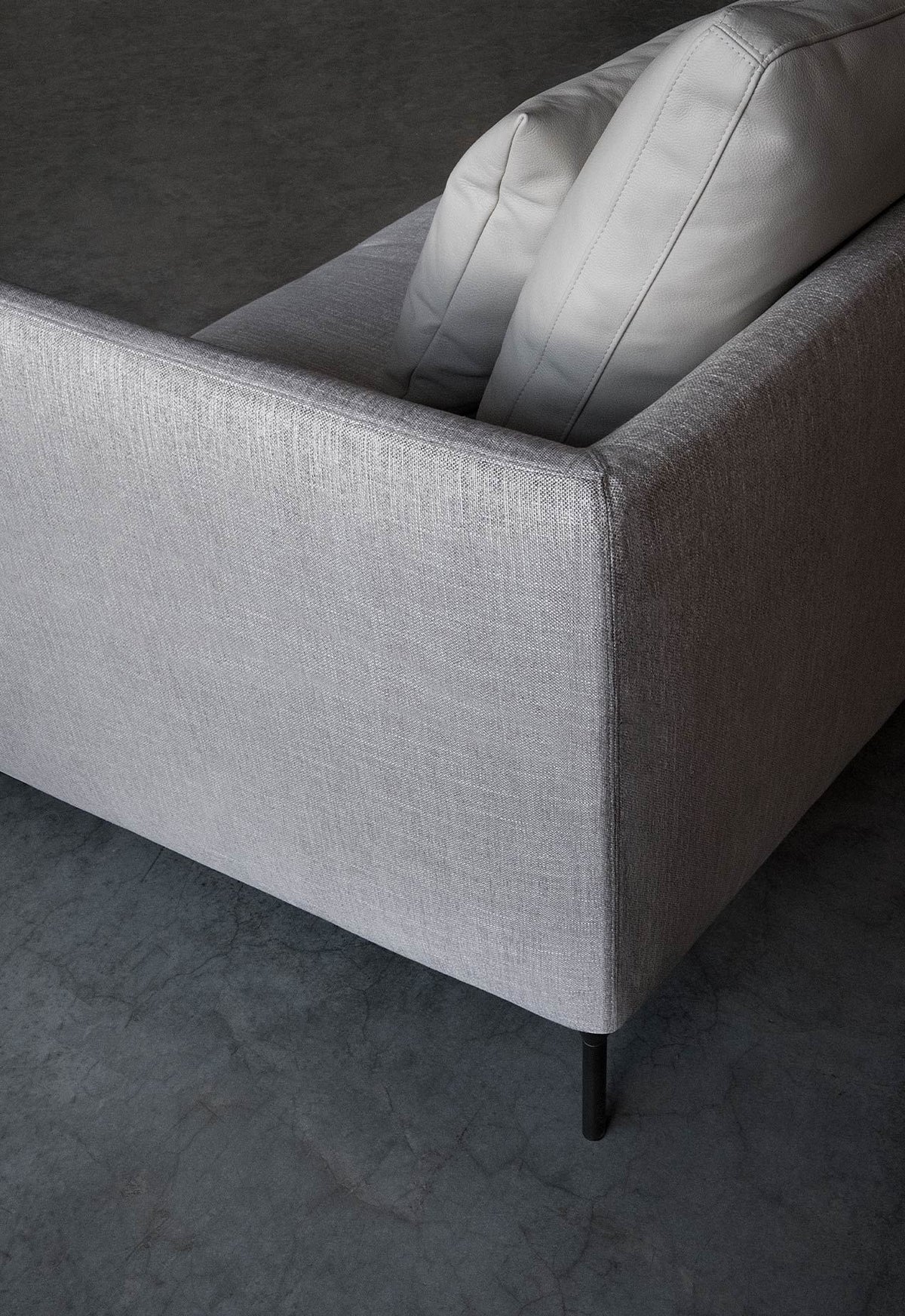 Delta & Delta Sectional by Bensen - gallery 8