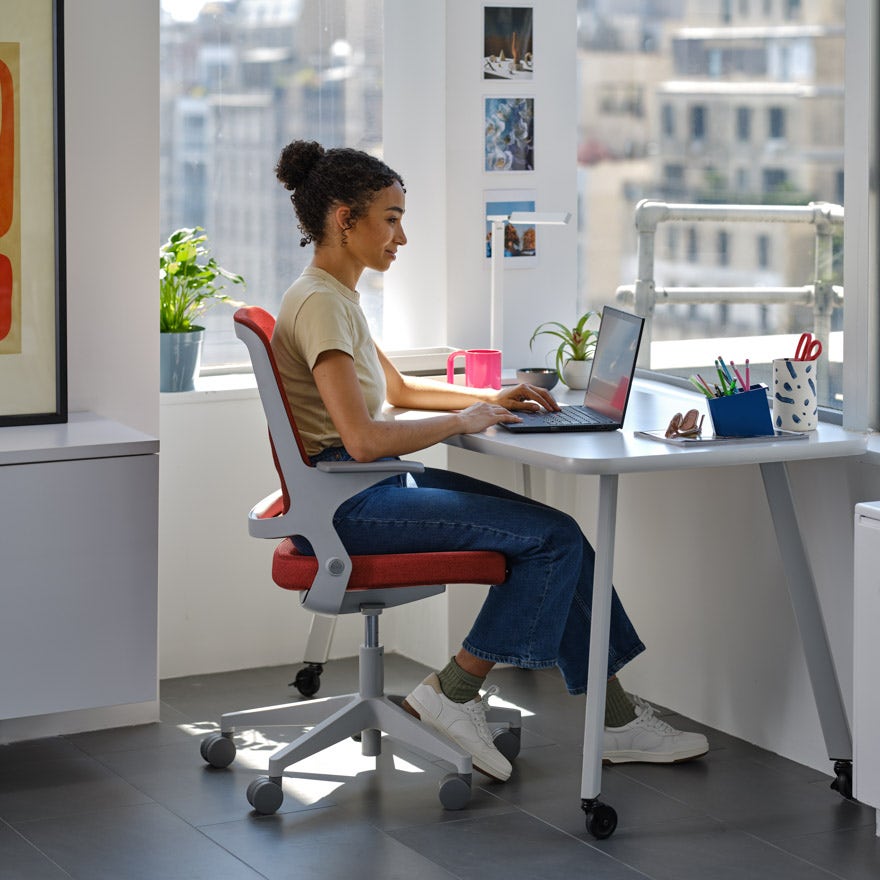 Knoll Ollo Task Chair with Knit Back, 5-Star Base