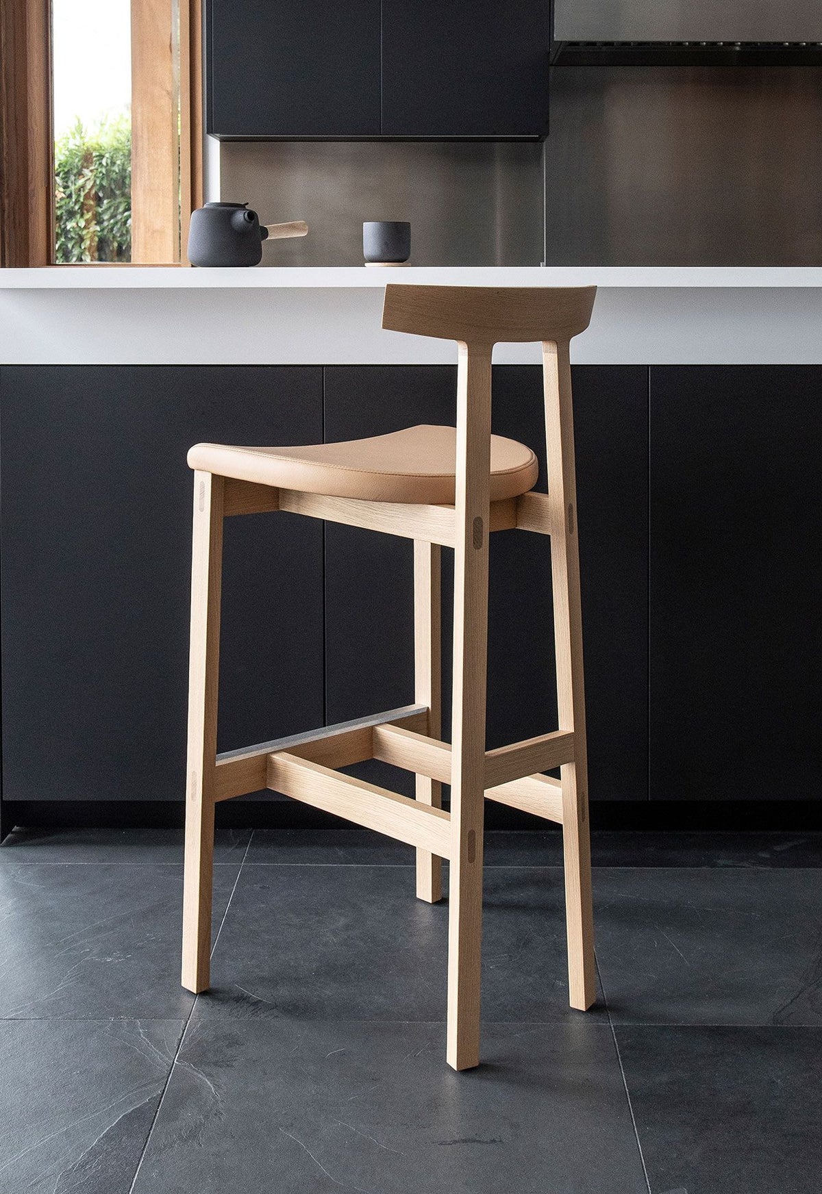 Torii Stool by Bensen - gallery 4