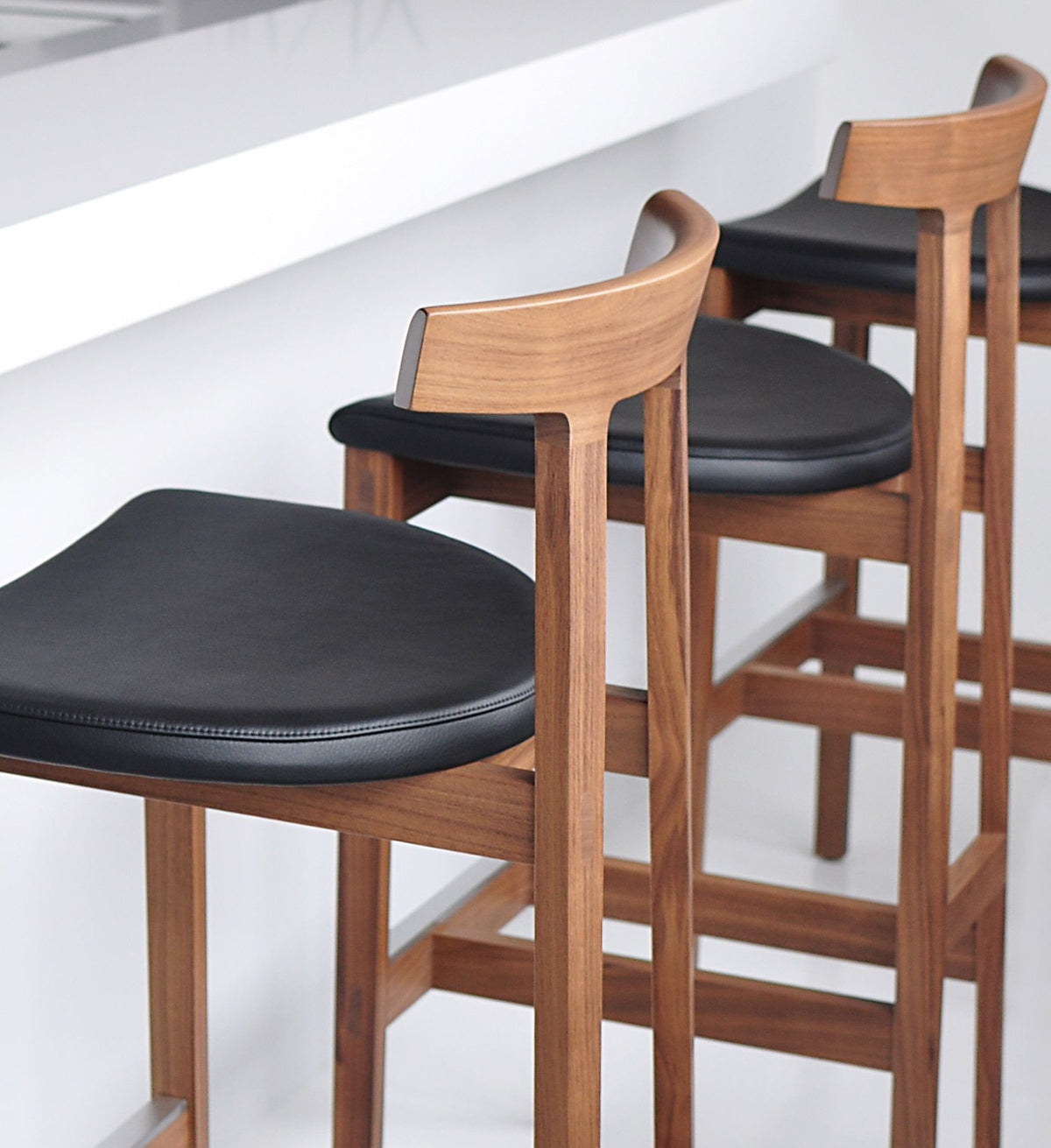 Torii Stool by Bensen - gallery 2
