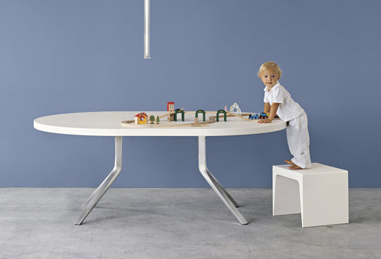 Oops Round Extensible Dining Table by Kristalia — white lacquered top, brushed aluminium legs