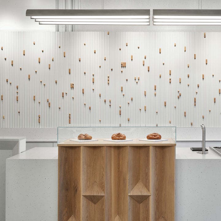Anony Pola Linear Chandelier