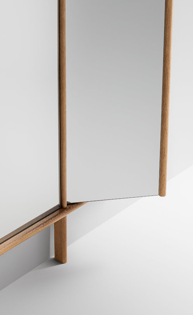 Isola mirror