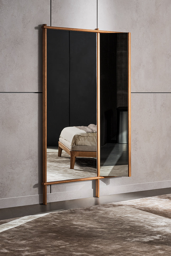 Isola mirror