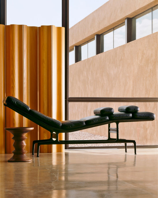 Herman Miller Eames® Chaise