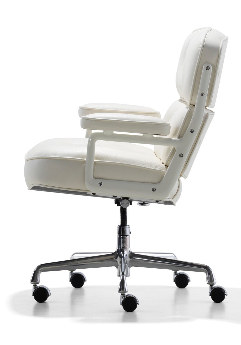 Herman Miller Eames® Executive Chair