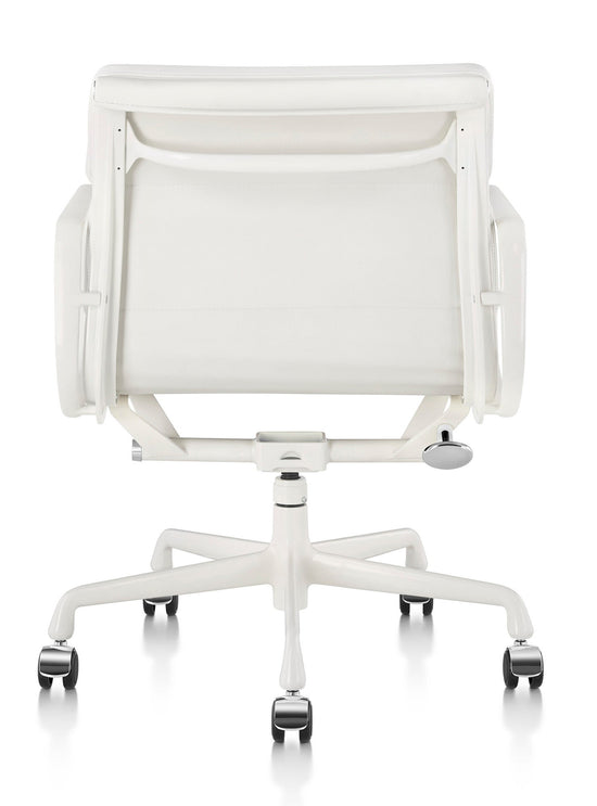 Herman Miller Eames® Soft Pad Management Chair