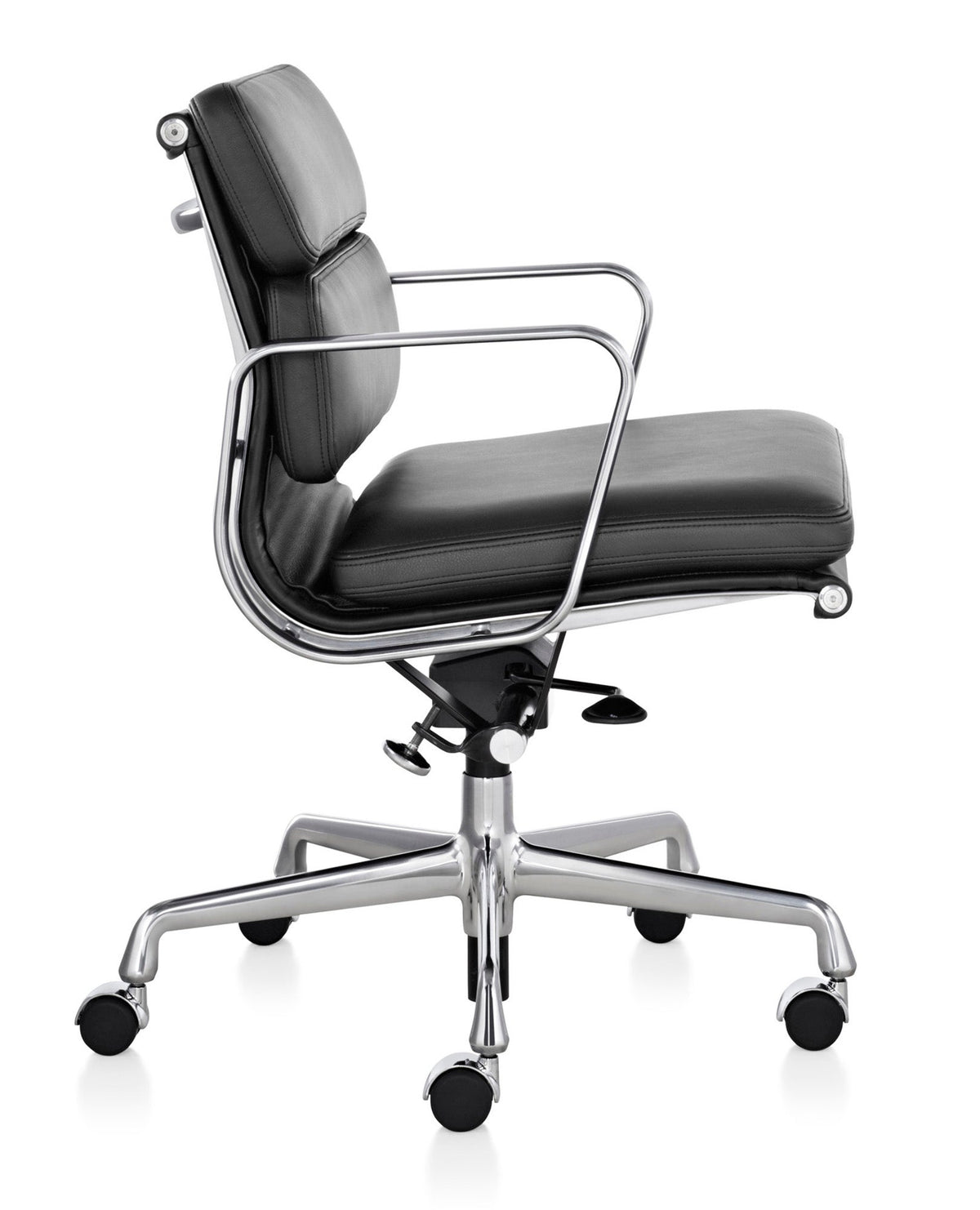 Herman Miller Eames® Soft Pad Management Chair