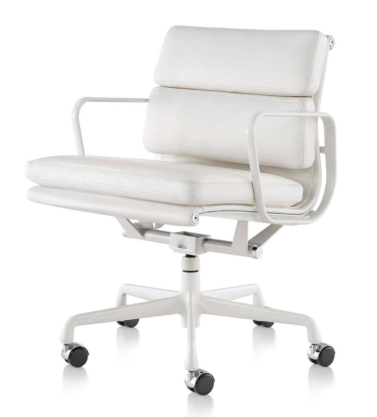 Herman Miller Eames® Soft Pad Management Chair