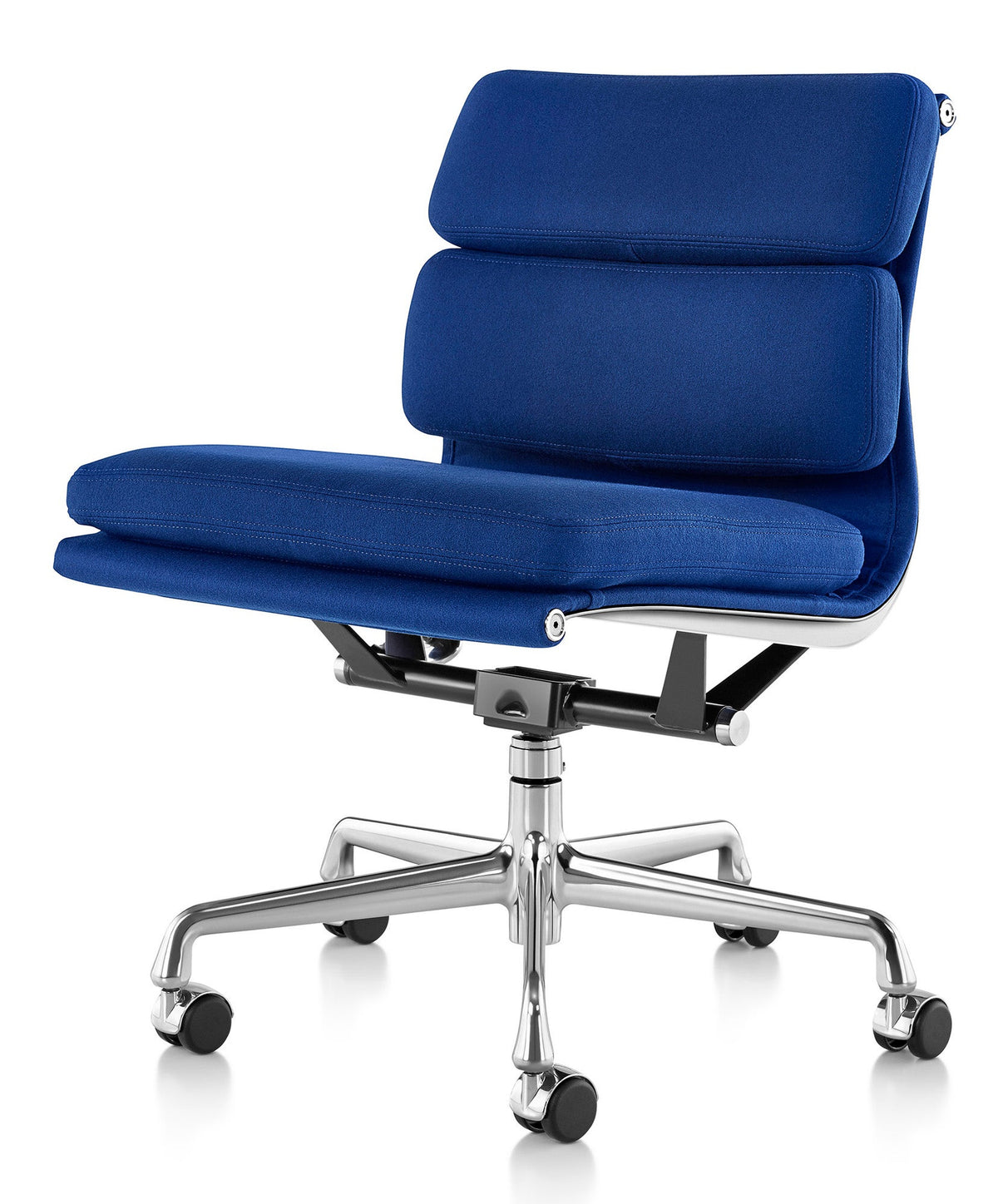 Herman Miller Eames® Soft Pad Management Chair