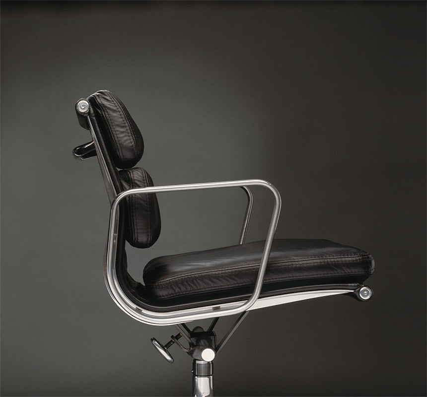 Herman Miller Eames® Soft Pad Management Chair