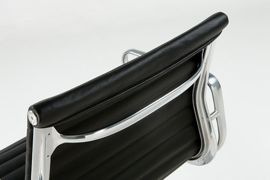 Herman Miller Eames® Aluminum Group Management Chair
