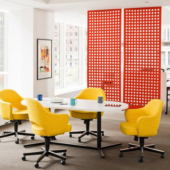 Knoll Saarinen - Executive Arm Chair with 5-Star Base