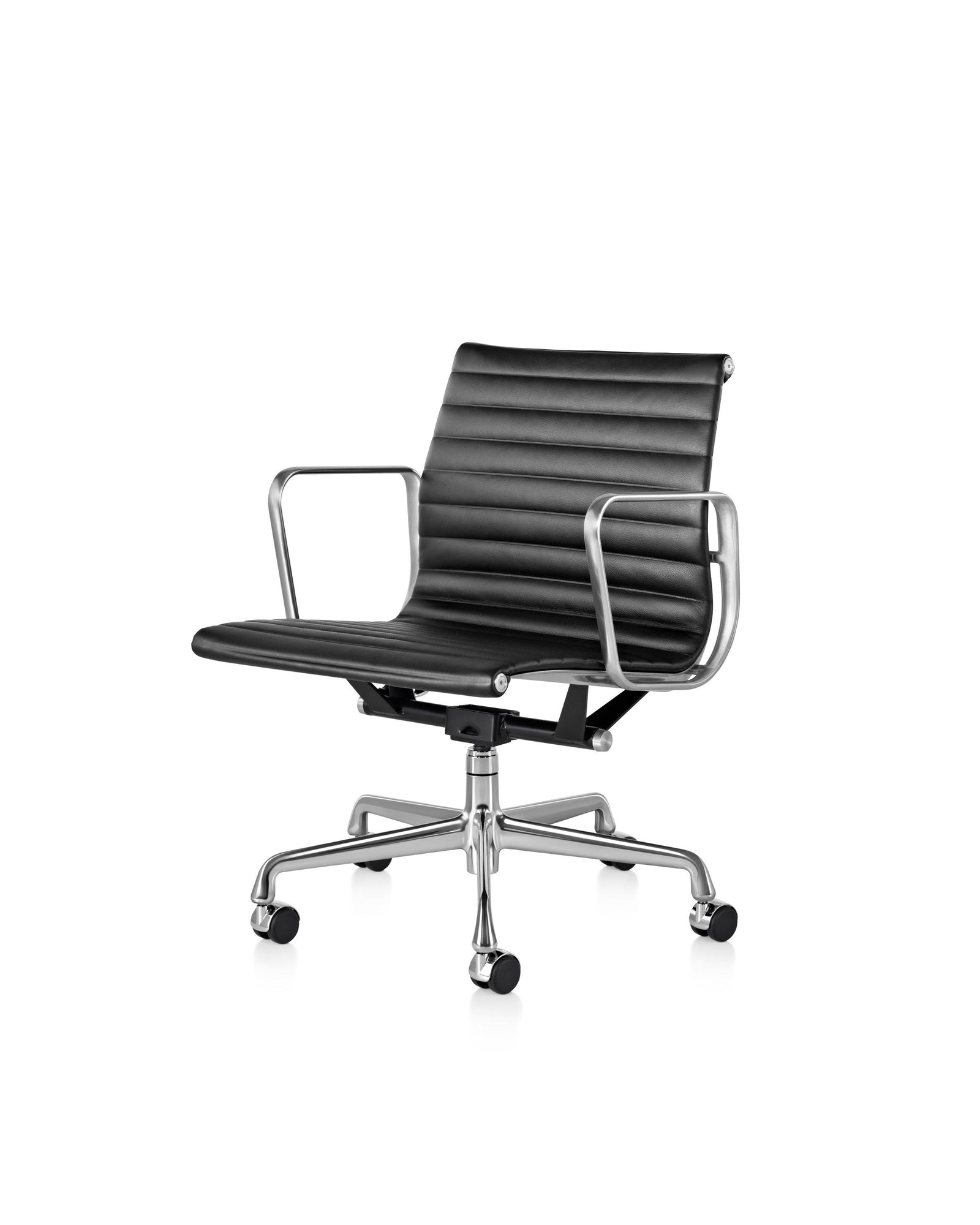 Herman Miller Eames® Aluminum Group Management Chair