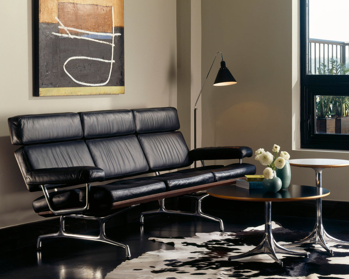 Herman Miller Nelson™ Pedestal Table