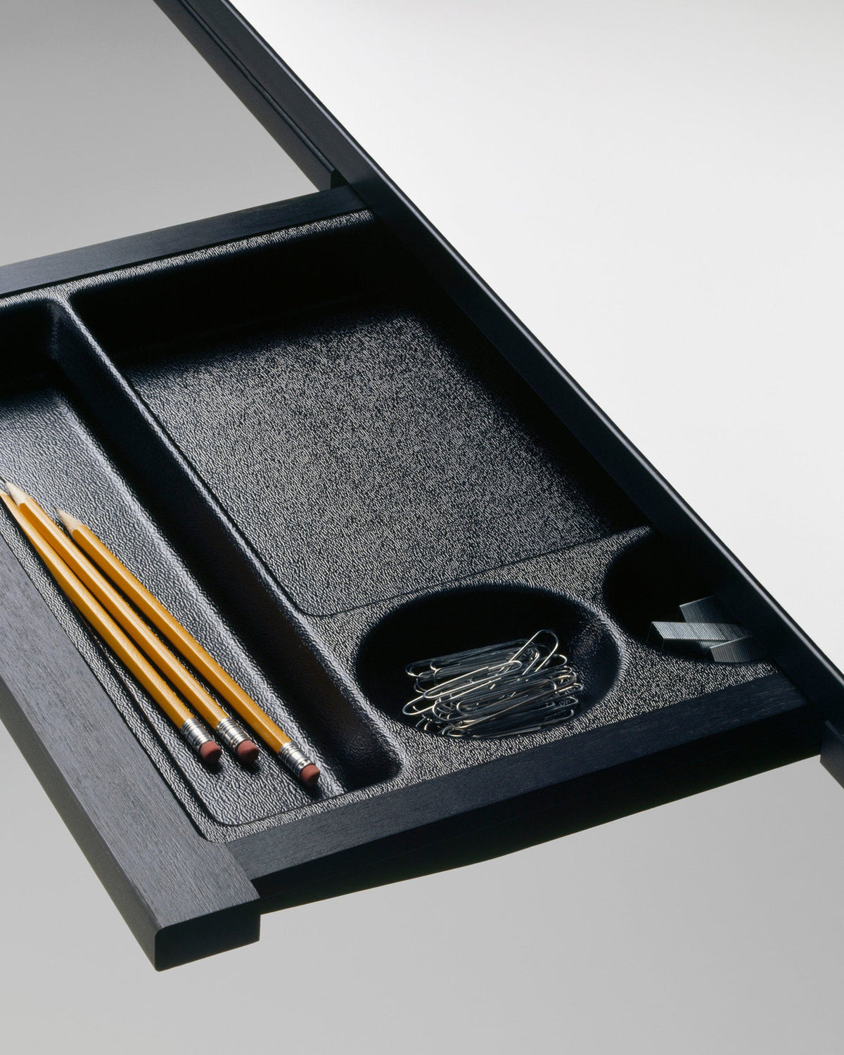 Herman Miller Nelson™ Swag Leg Desk