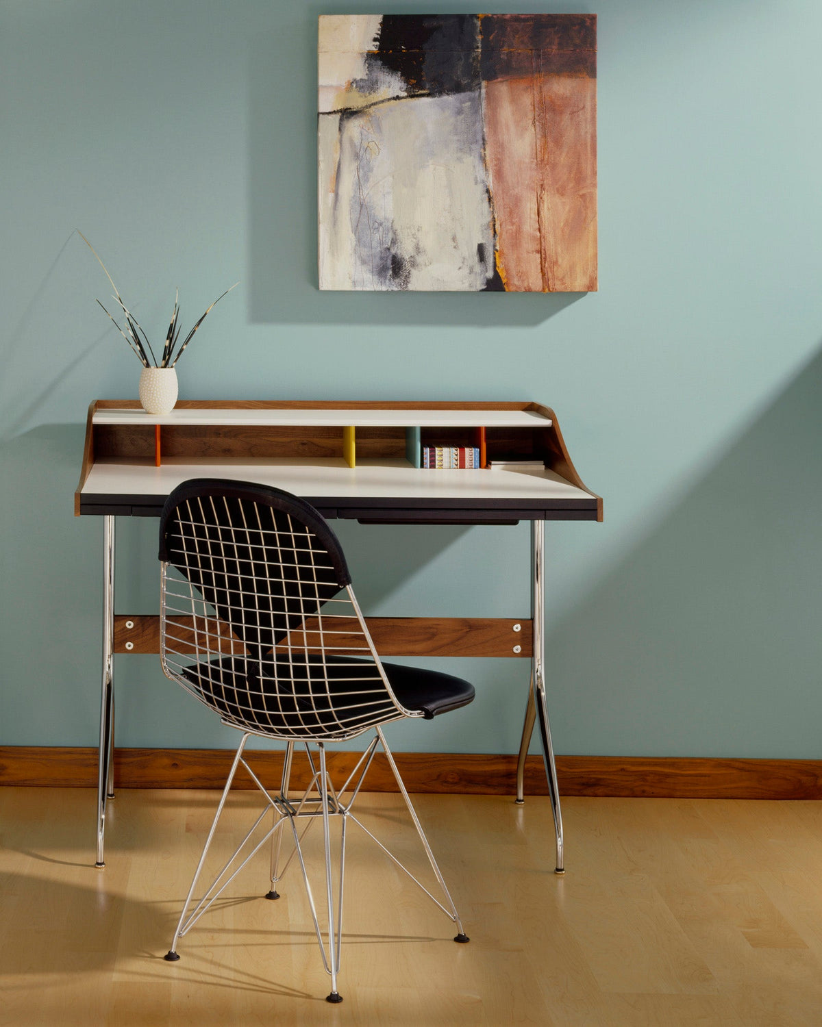 Herman Miller Nelson™ Swag Leg Desk