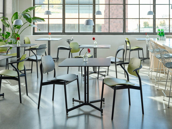 Knoll Iquo Chair