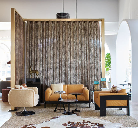 Knoll Bastiano Petite Settee
