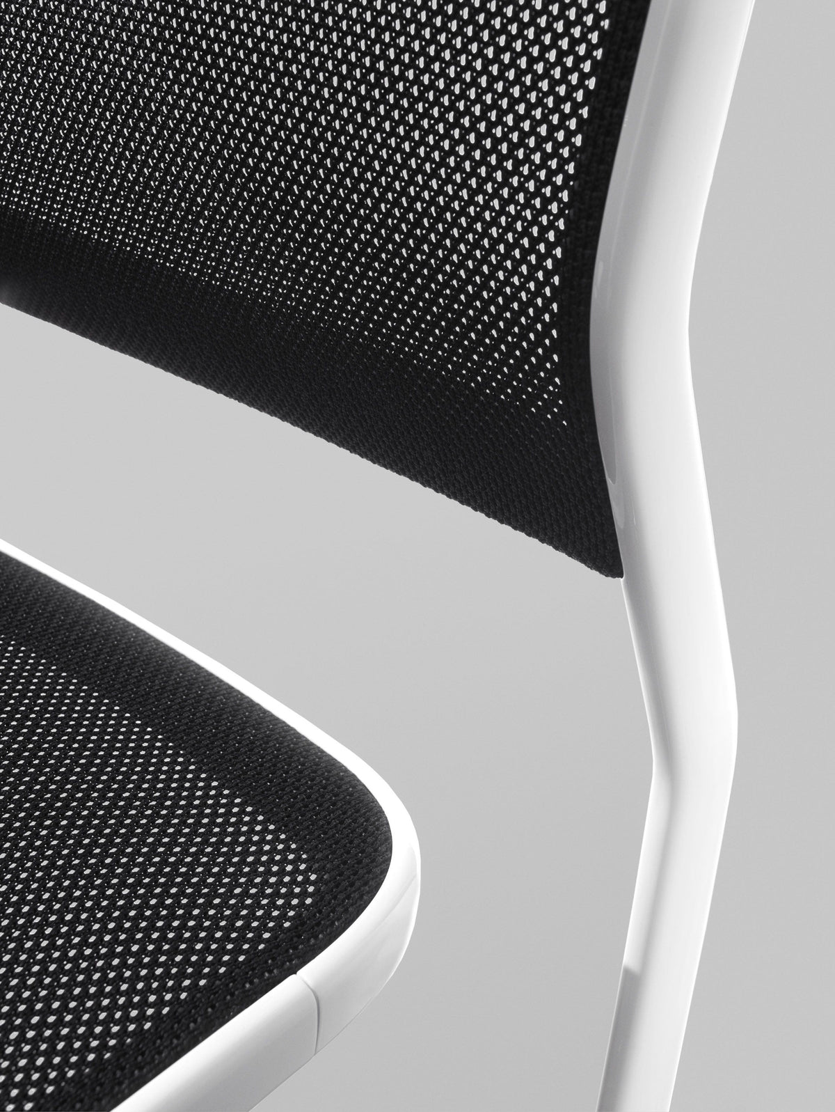 Knoll Newson Aluminum Chair