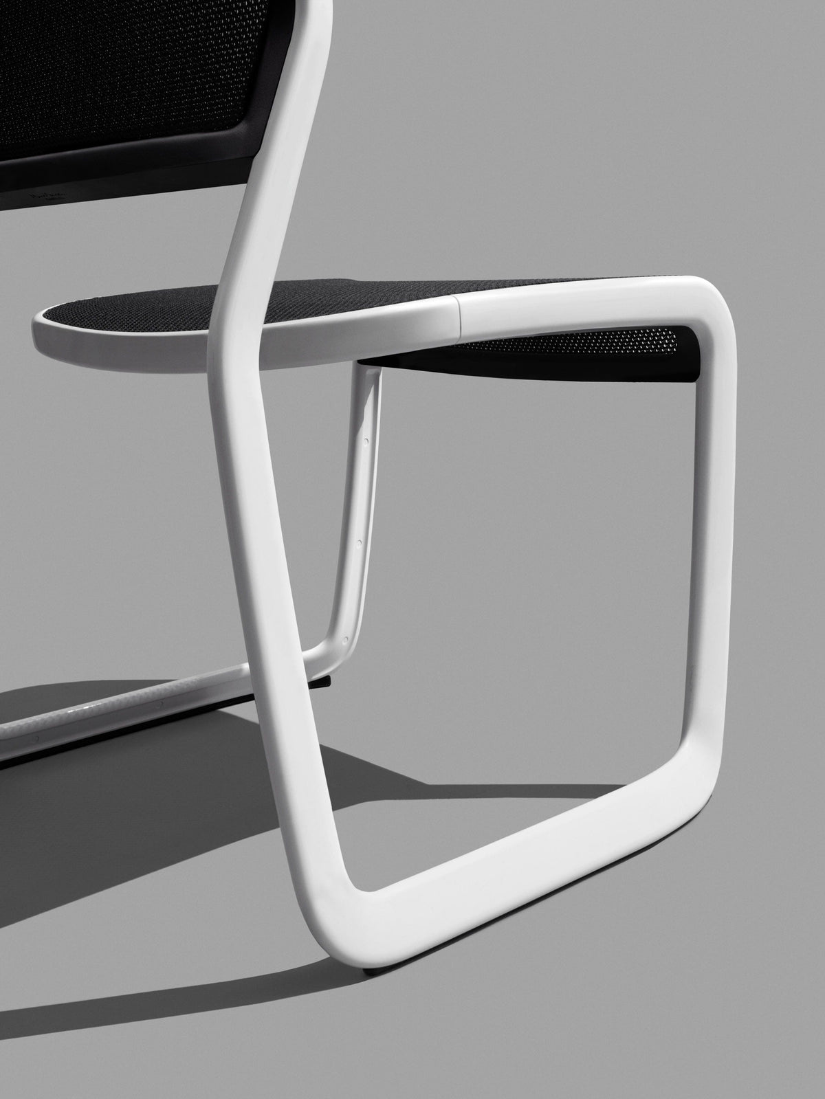 Knoll Newson Aluminum Chair