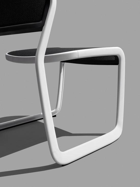 Knoll Newson Aluminum Chair