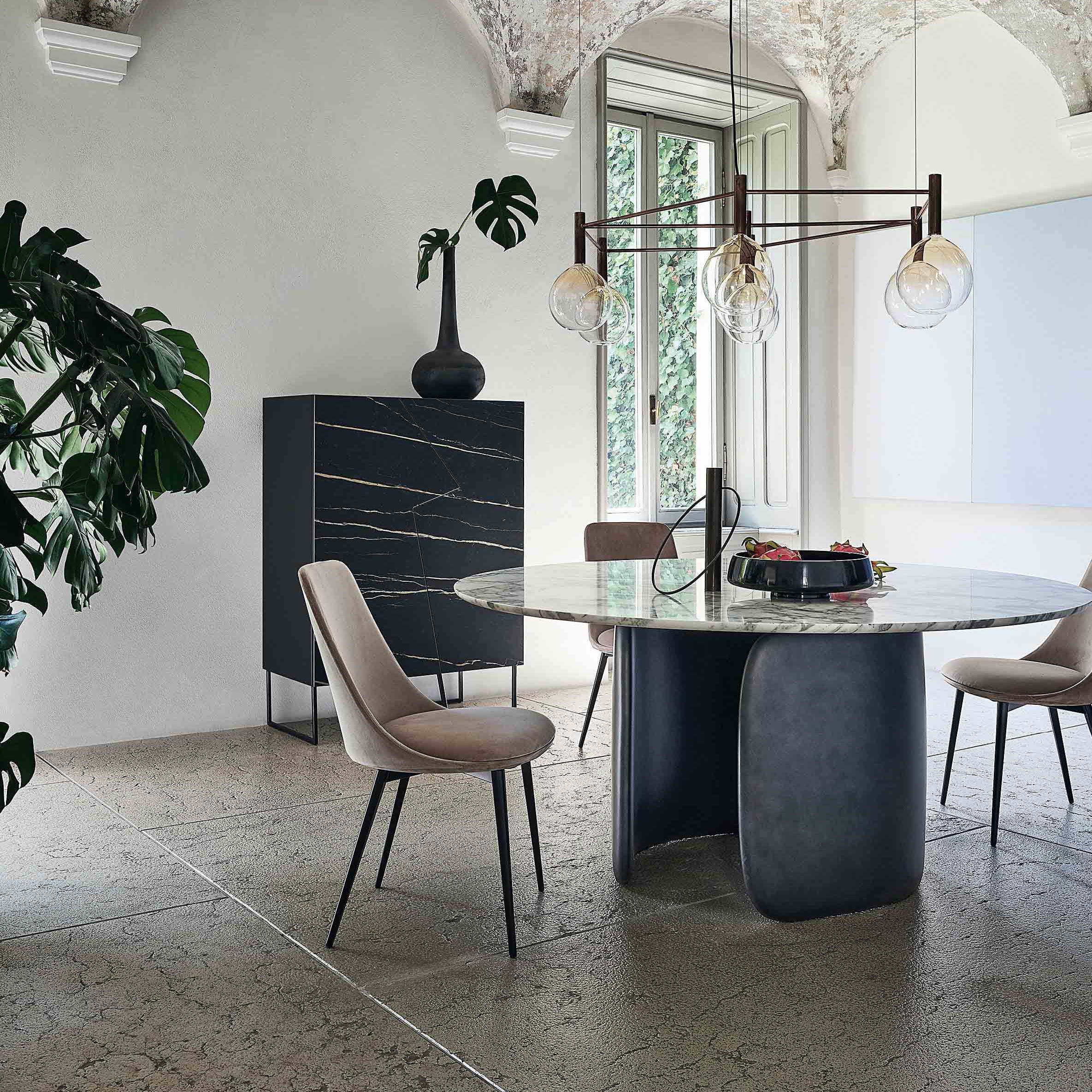 Itala, Itala Si, Itala W, Miss Itala Chair