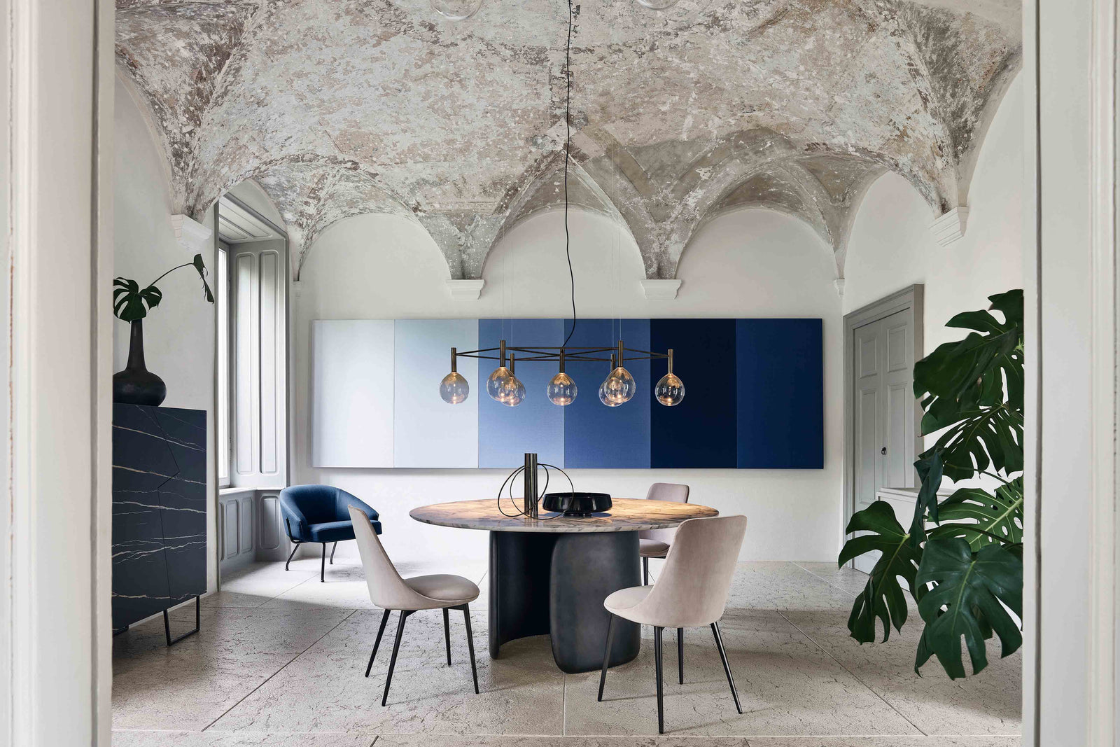 Mellow Dining Table