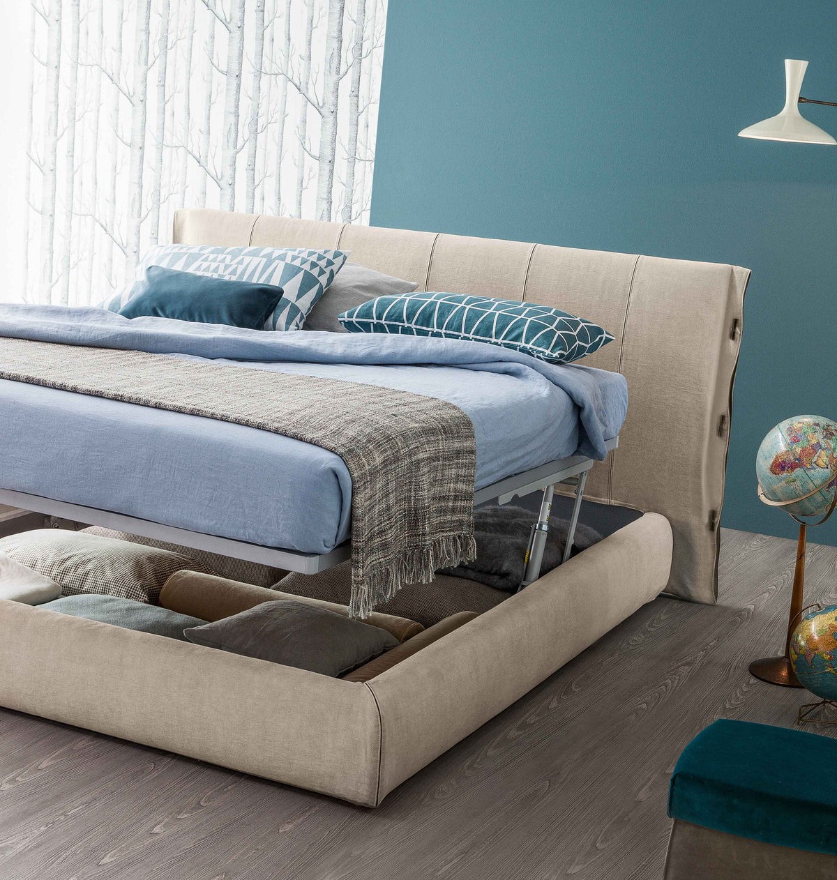 Cuff Bed