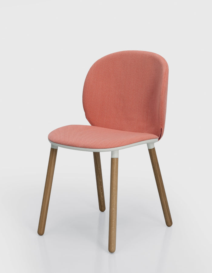 Dua : chaise, fauteuil et tabouret
